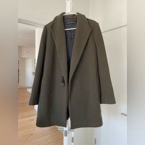 Zara woman. Green coat. Size M